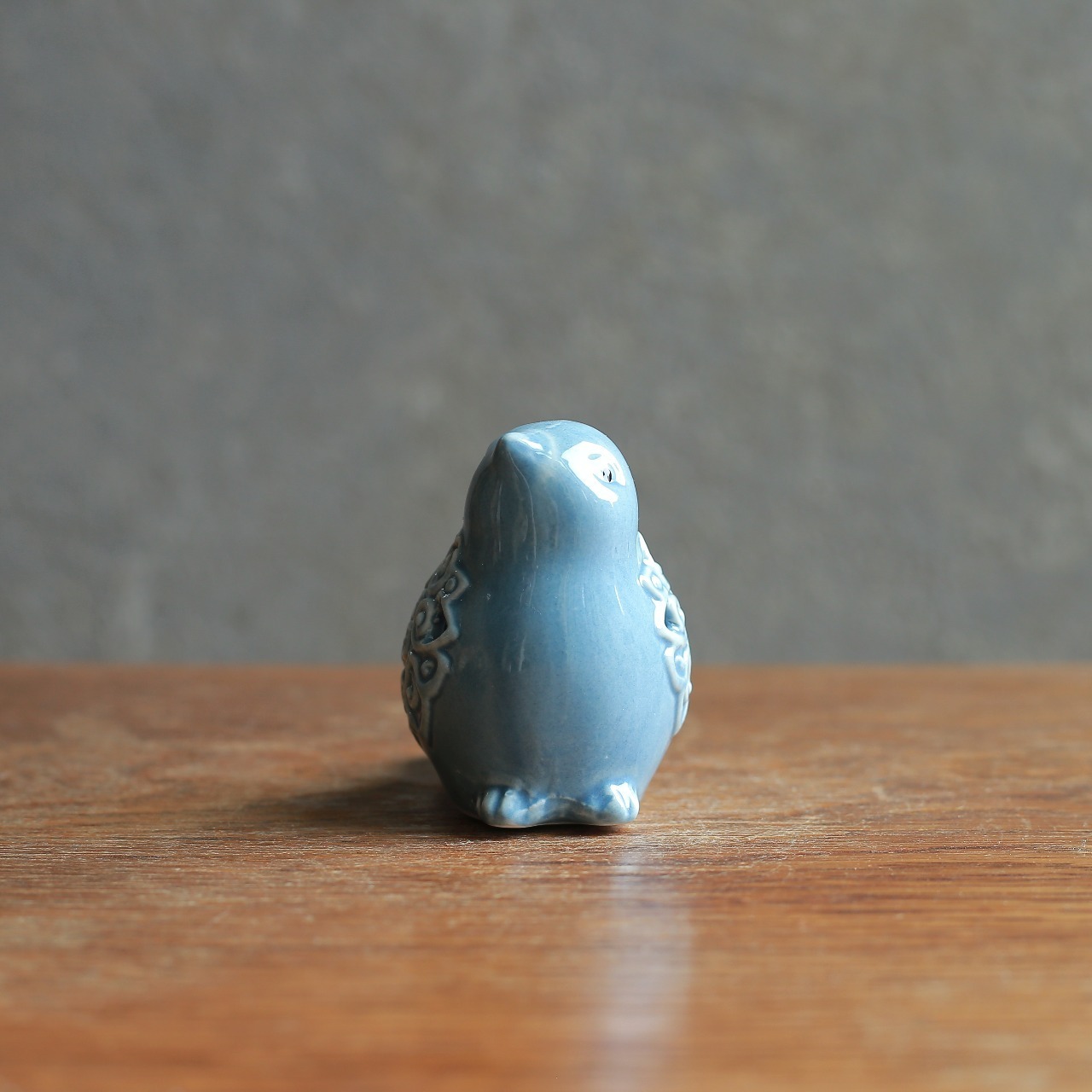 素敵な模様が美しい、ブルーの小鳥 1