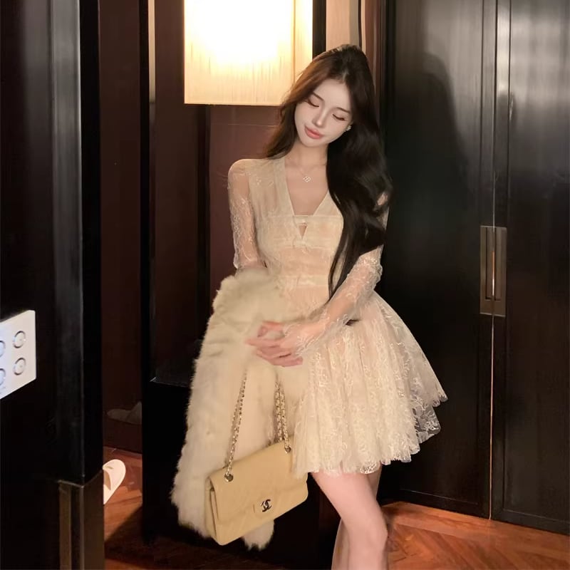 【dress】Vネックレースフレアワンピース Q8131