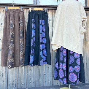 フラワーボリューミースカート