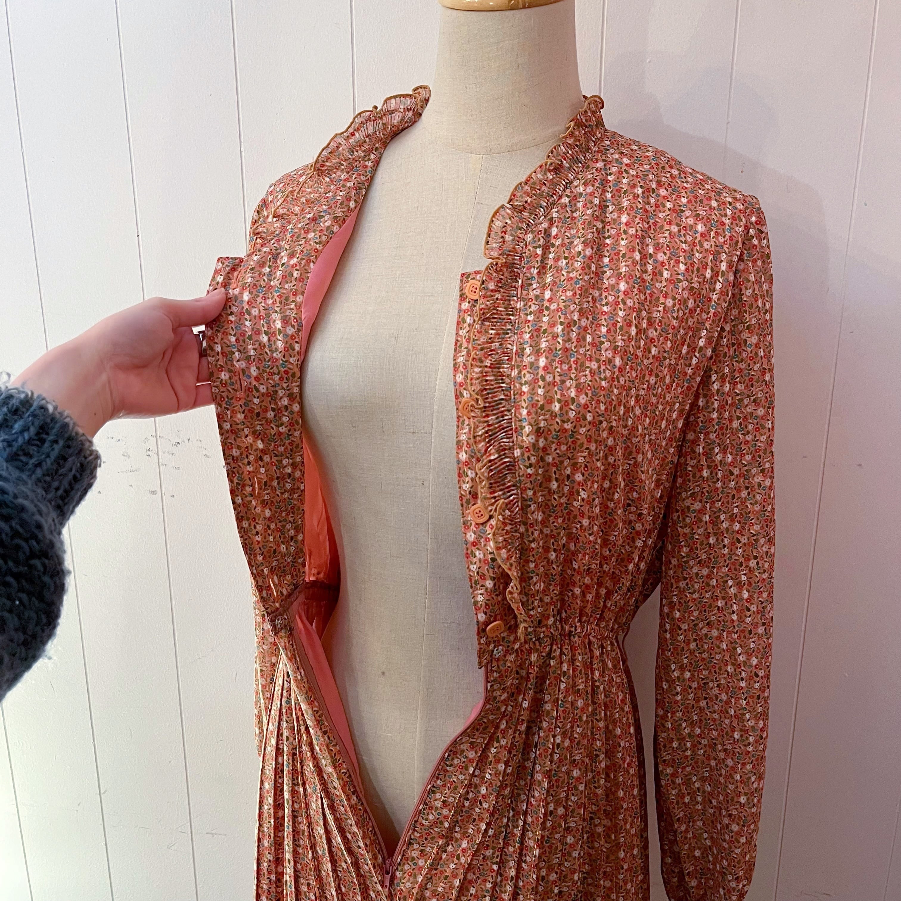 orange mini flower pleats one-piece