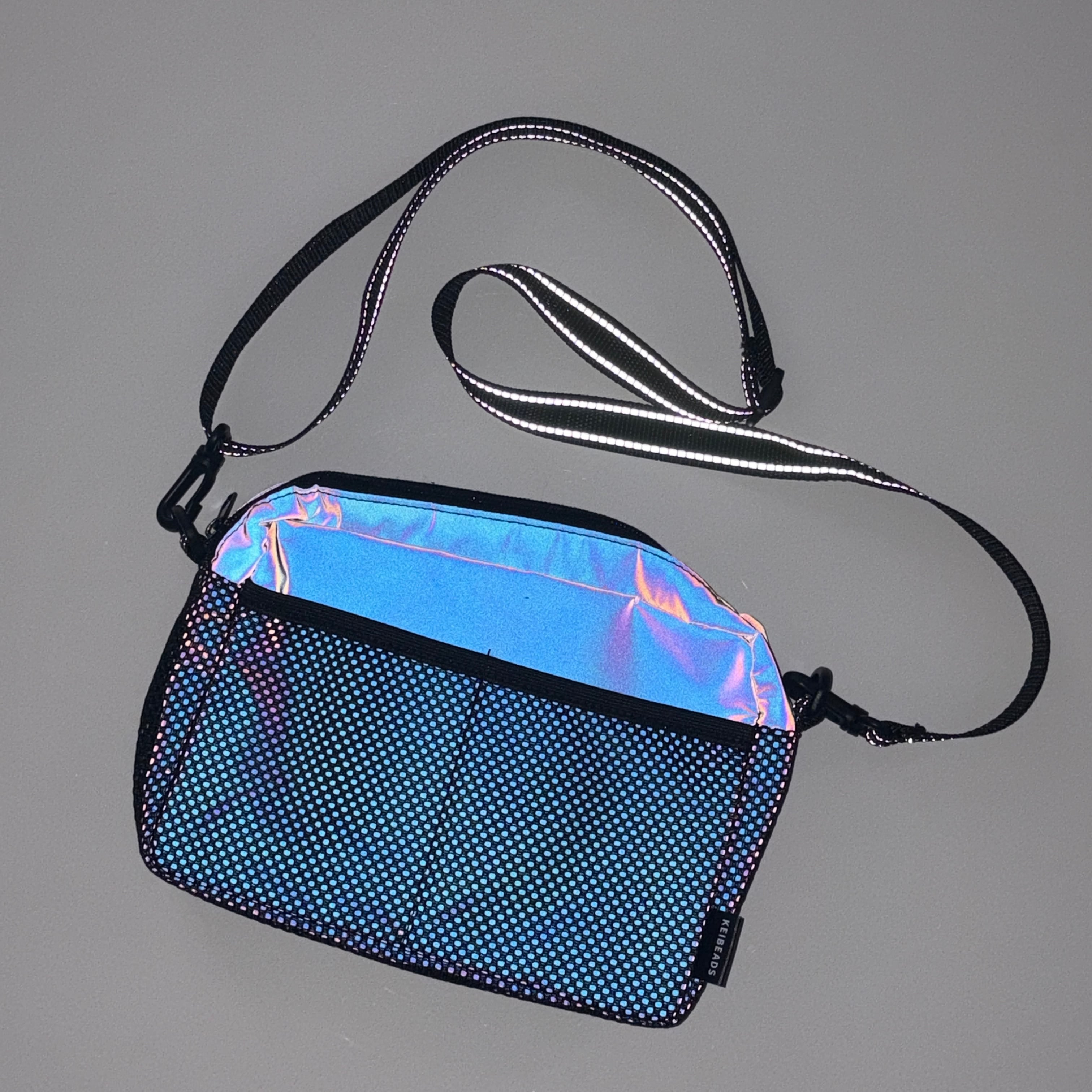 Phlash フラッシュ　80個まとめ売り　販促向 改良型】車のライトで光る！FUTUREサコッシュバッグ横型 | KEIBEADS