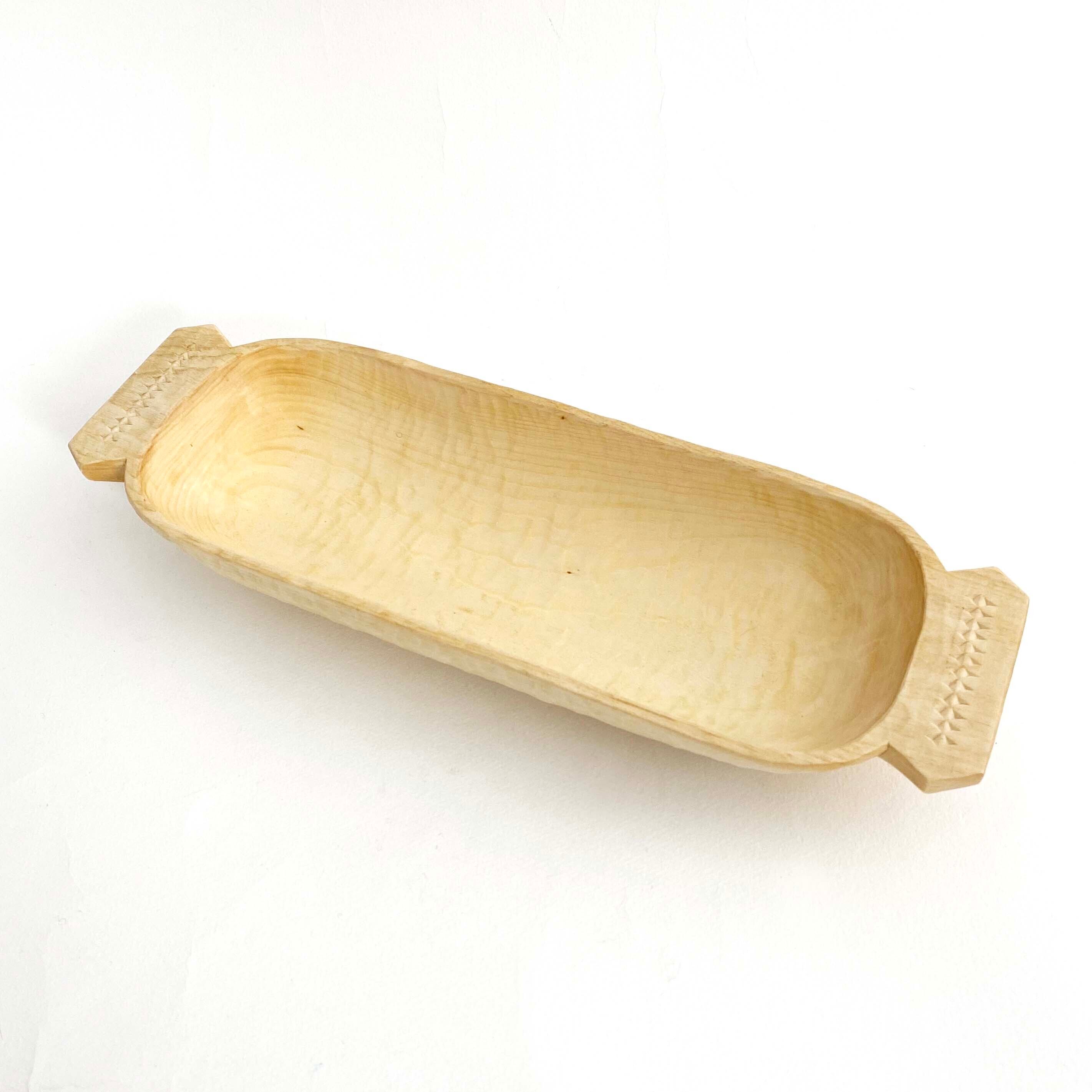 リトアニアの木のトレー