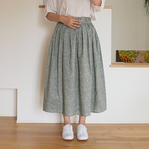 フォークプリーツスカート