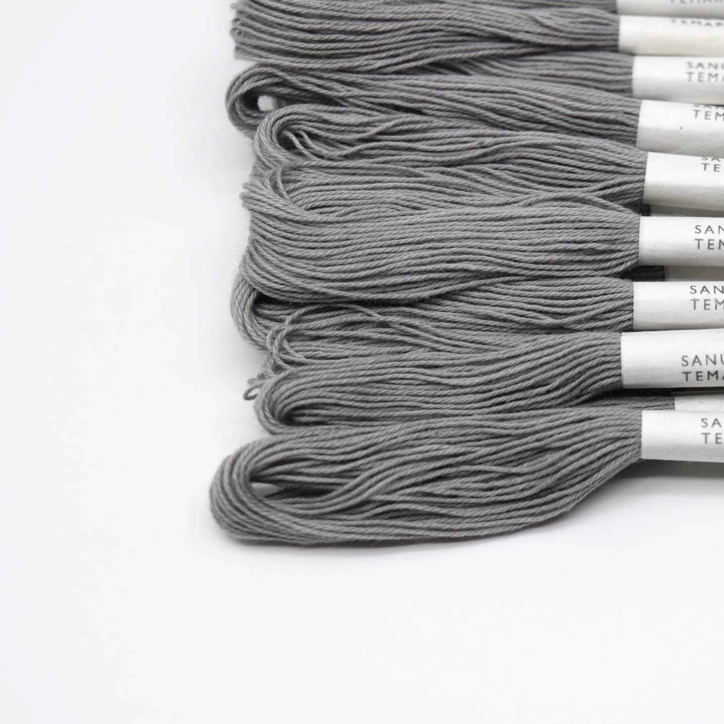 草木染めかがり糸 茶・グレー_グラデーションセット | 讃岐かがり