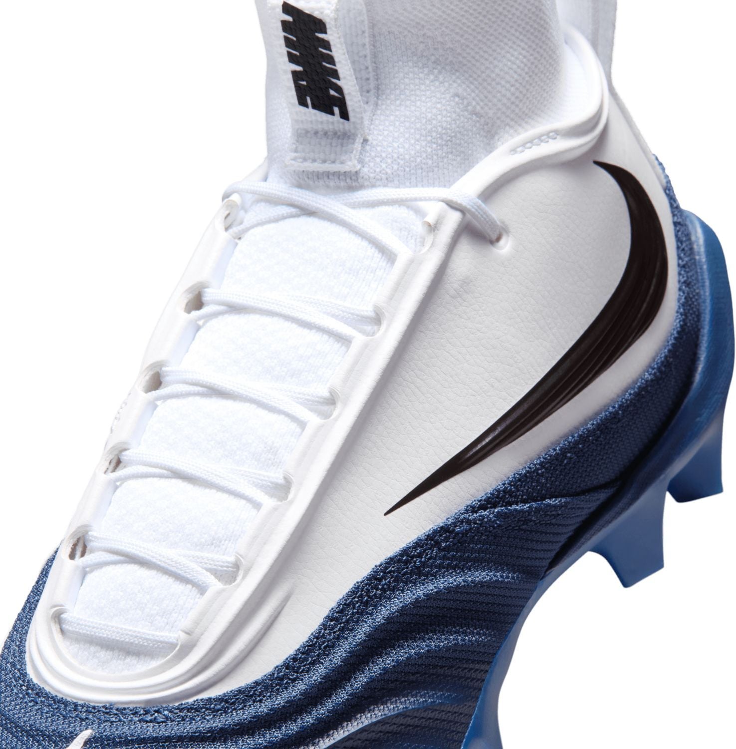 新品未使用 NIKE アメフト ALPHA MENACE PRO42 6.5 ① NIKE ALPHA MENACE 5 PRO MID 2026年モデル アメフト スパイク | END