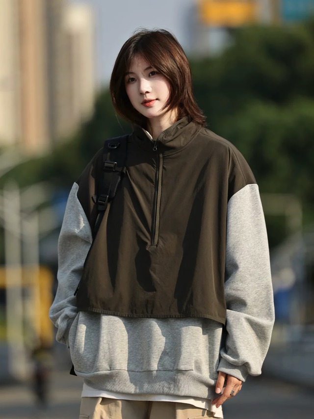 フェイクレイヤードハーフジップトレーナー / Faux Layered Half Zip Sweatshirt