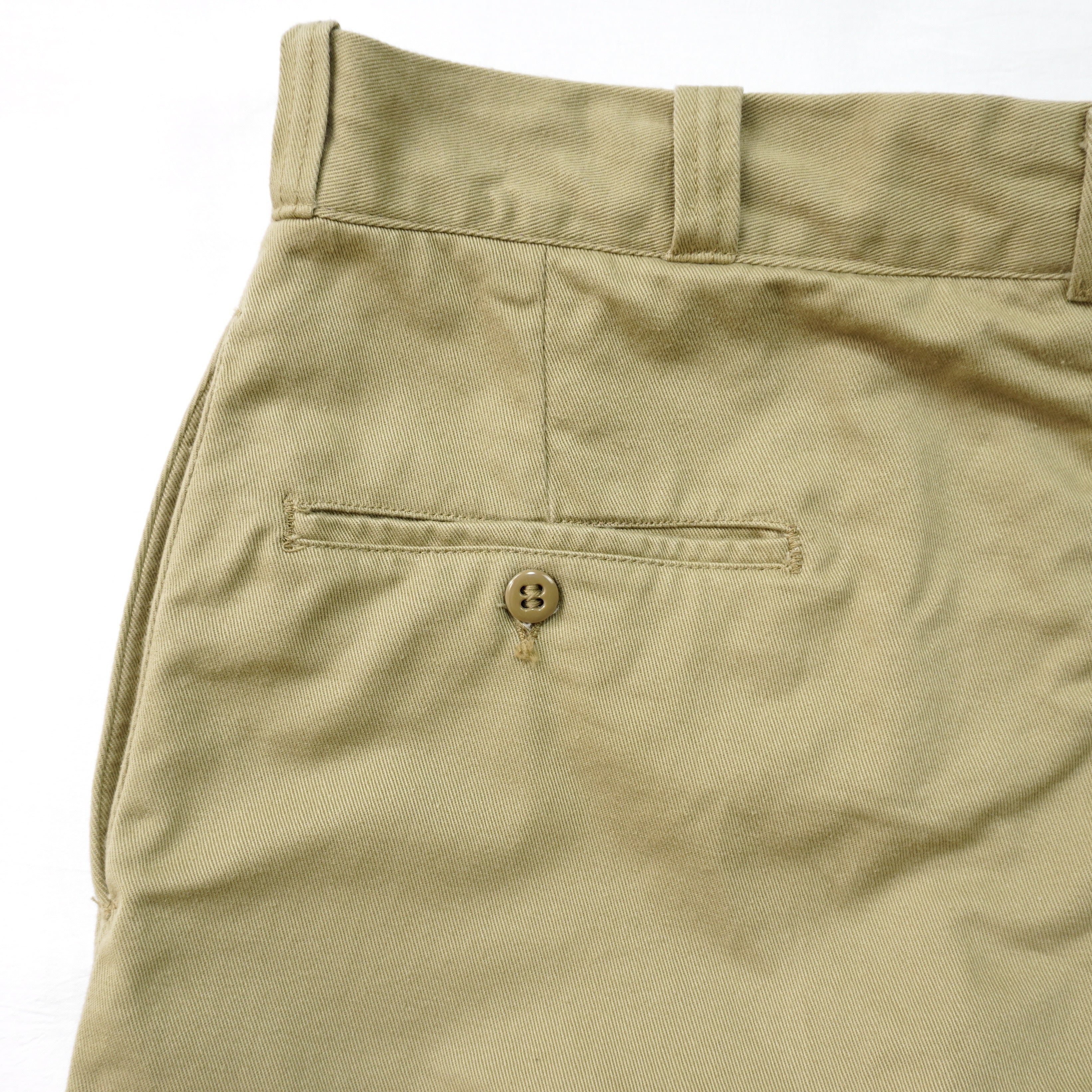 US ARMY KHAKI CHINO TROUSERS 1968s W33 L31 | Loki Vintage&Used