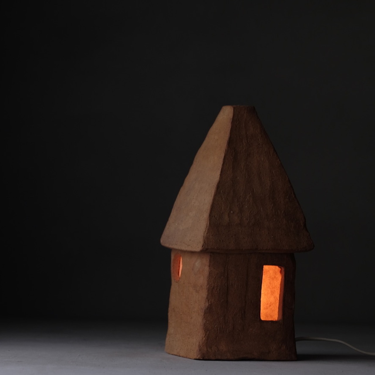 Table lamp