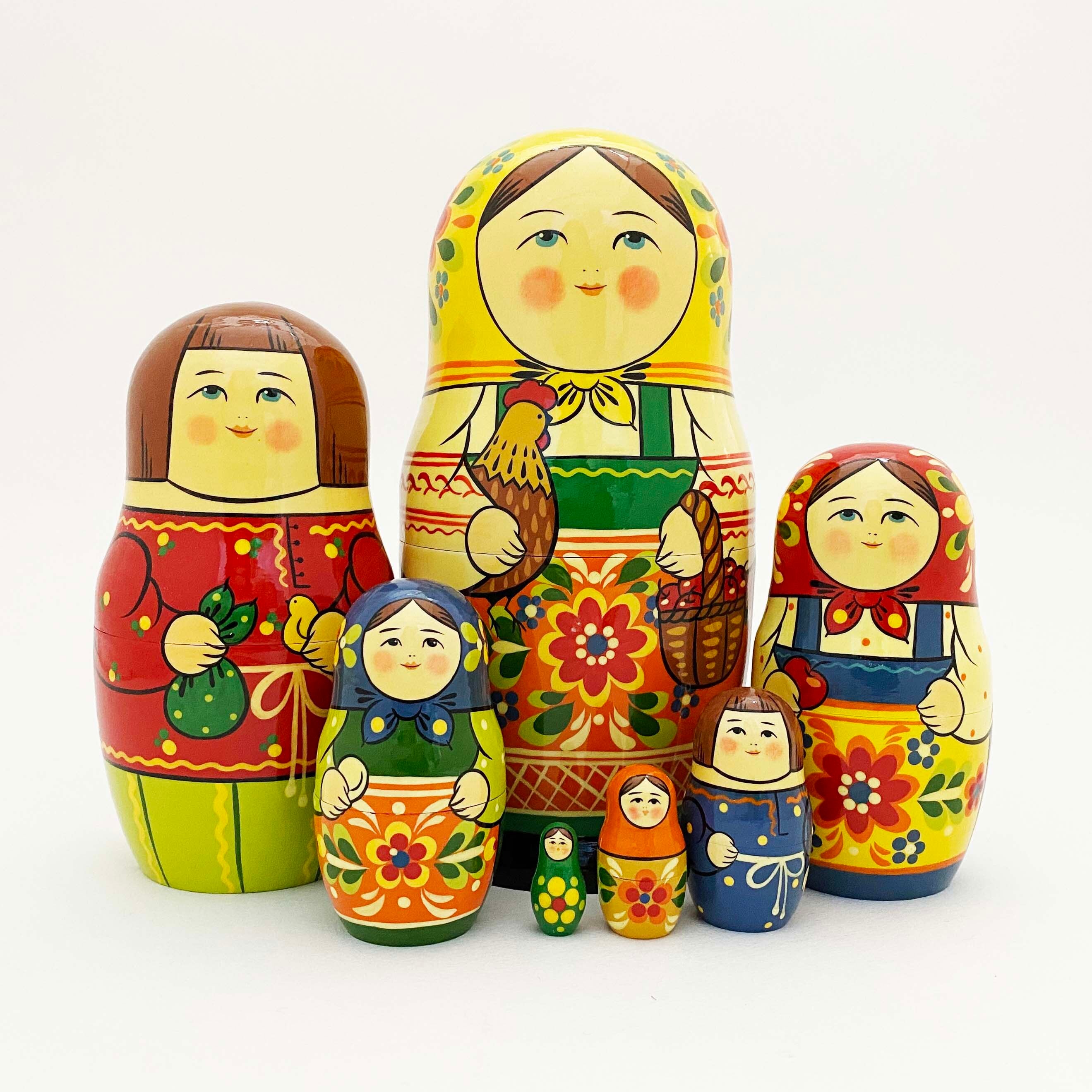 セルギエフ産マトリョーシカ / 家族7個組