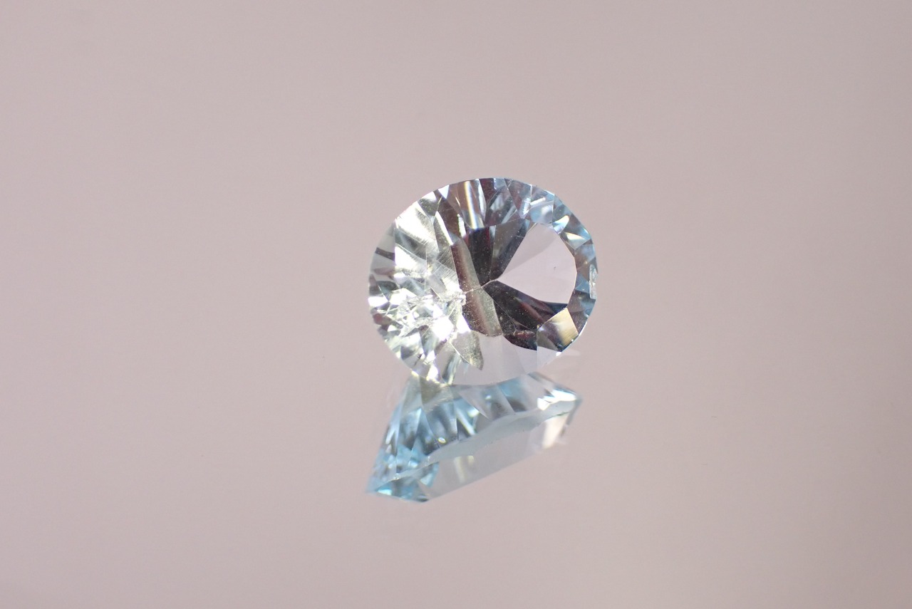 ブルートパーズ(コンケーブカット)　4.83ct　[C10‐109]