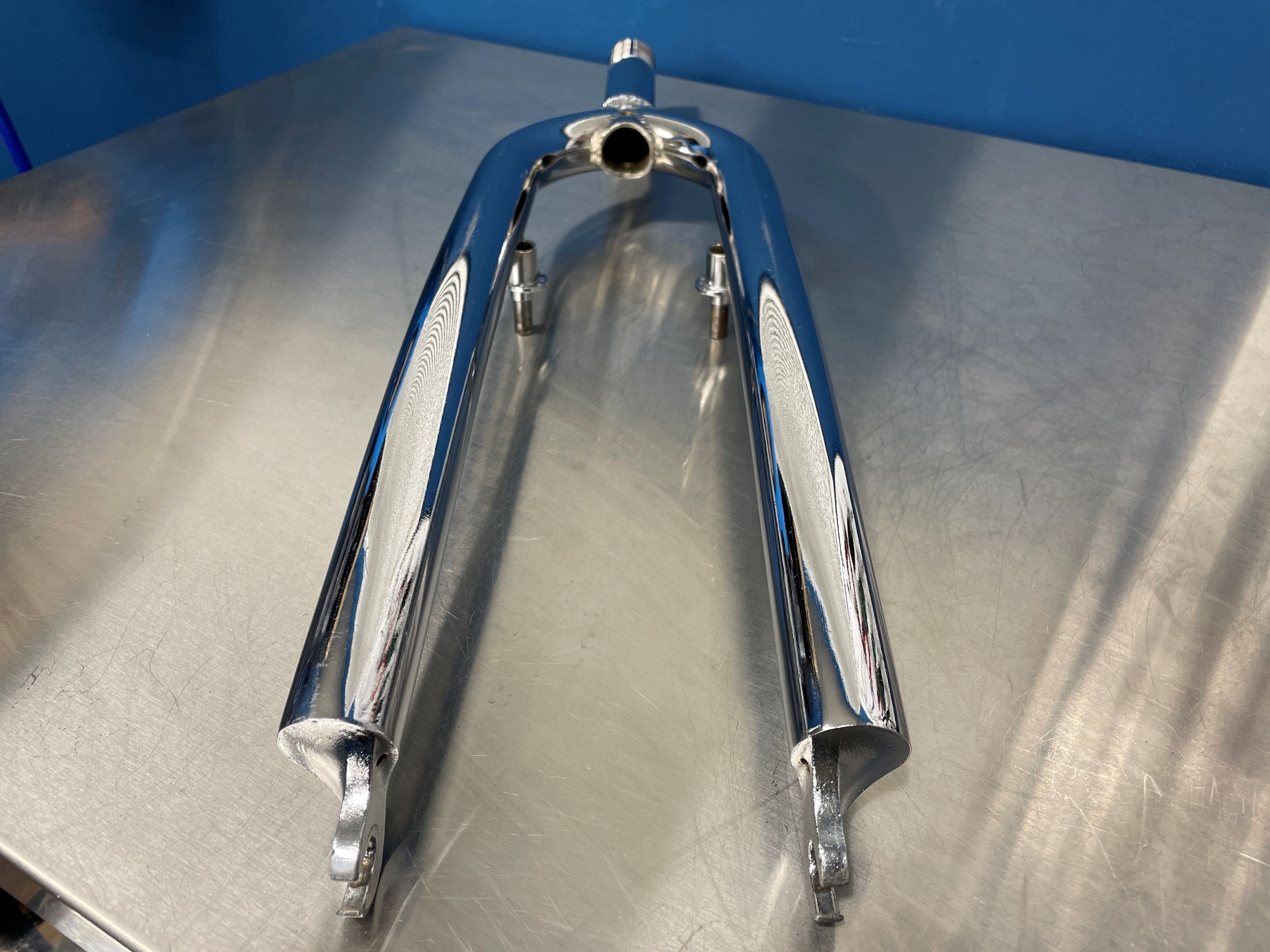 タンゲ 1インチスレッドフォーク 700c 700Cロード用アルミフロント