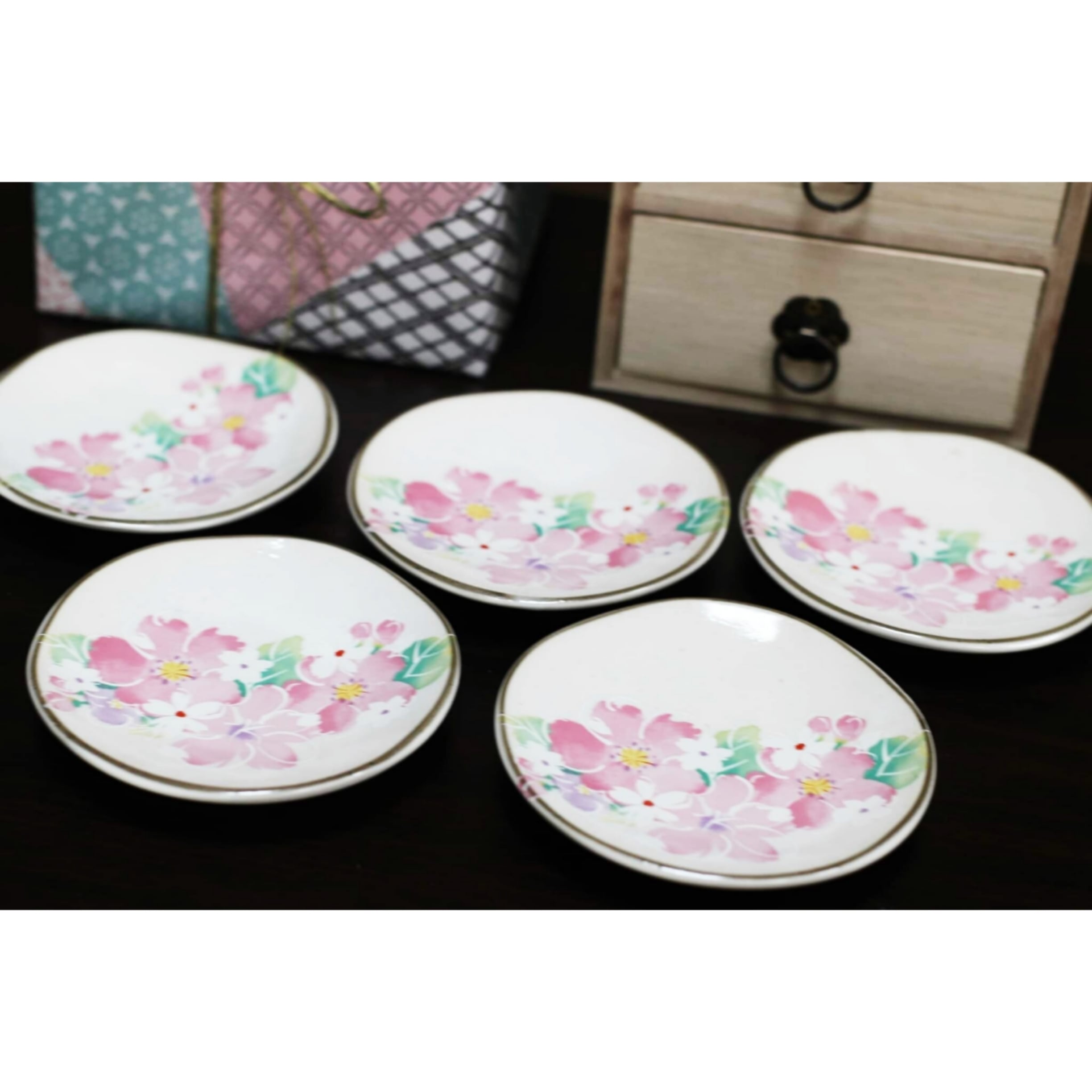引き出し木箱付き 桜模様の豆皿セット 美濃焼陶器 小皿揃（引出し木箱