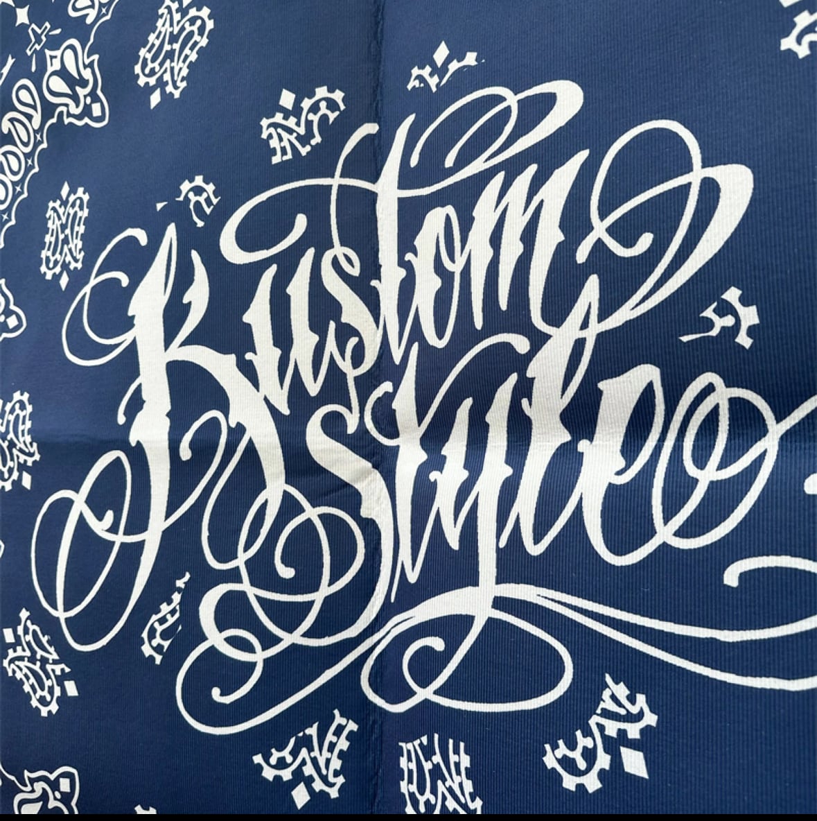 【新品】KUSTOMSTYLE “NORM BANDANA” ラグマット KUSTOMSTYLE / カスタムスタイル KSRUG001 “NORM BANDANA” ラグマット