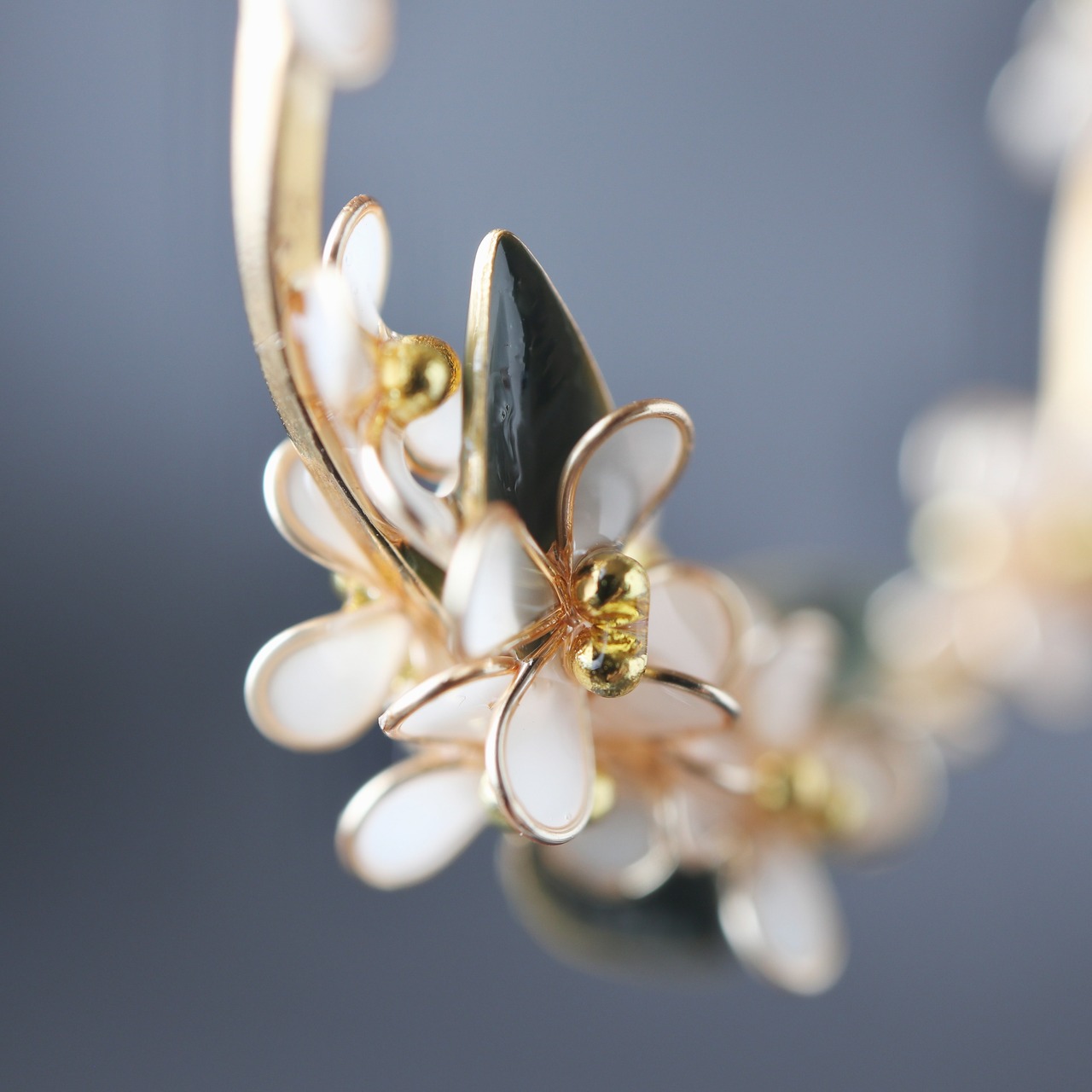 金木犀と銀木犀 | Osmanthus Flower Earrings