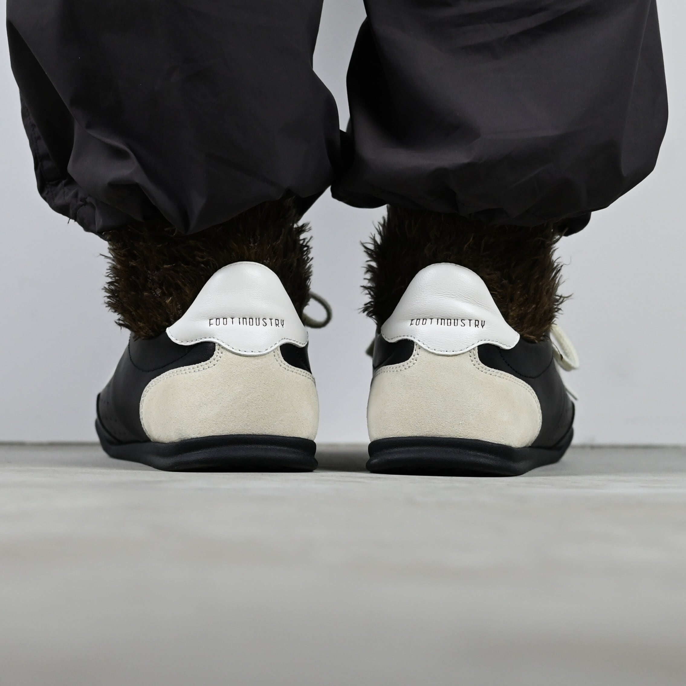 FOOT INDUSTRY / ANTHRACITE | GANKO