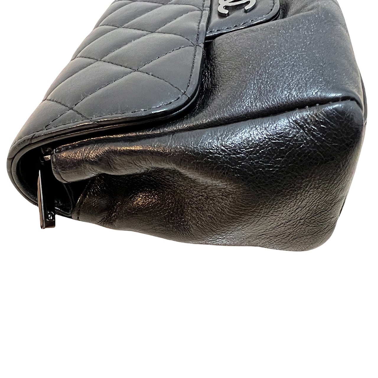 CHANEL マトラッセ ラムスキン ミラー付コンパクトポーチ | Regalia.japan