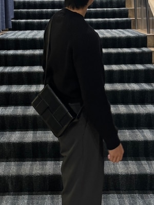 Intreccio Line Luxe Shoulder Bag [Black]