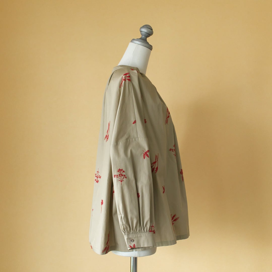atelier naruse アトリエナルセ コットン winter plants ブラウス・ベージュ