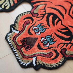 【シルク サイズS】ネパール製手織り Tibetan Tiger Rug（チベタンタイガーラグ）