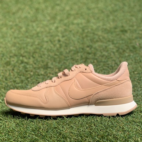 限定モデル！NIKE INTERNATIONALIST ナイキ インターナショナリスト F705