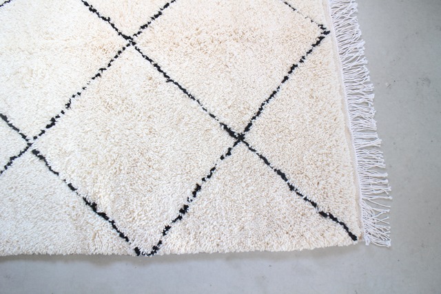 Moroccan rug Beni Ourain 201×137cm No262