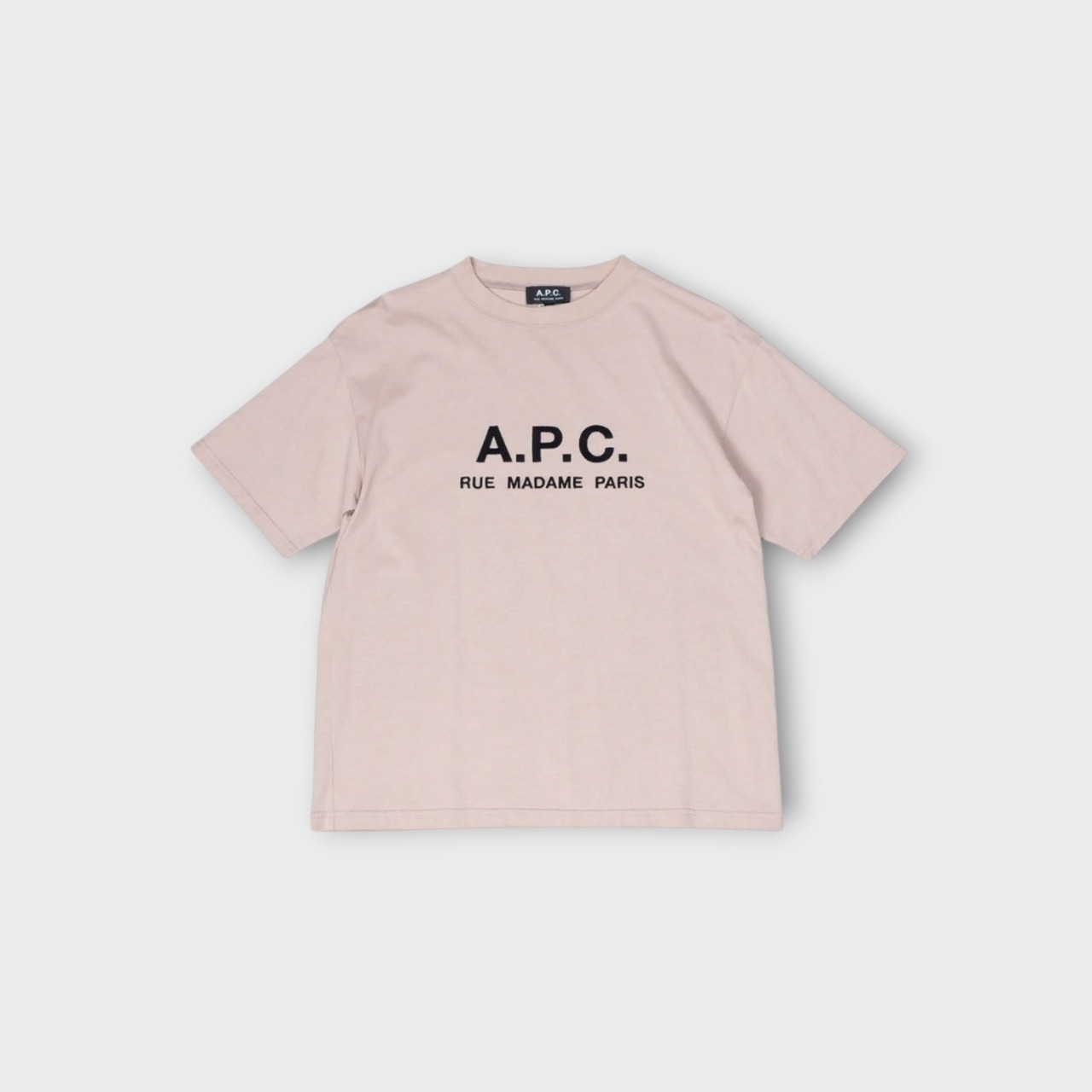 A.P.C×BEAMS LIGHTS【別注 RUE MADAME エンブロイダリーロゴ クルーネック Tシャツ】