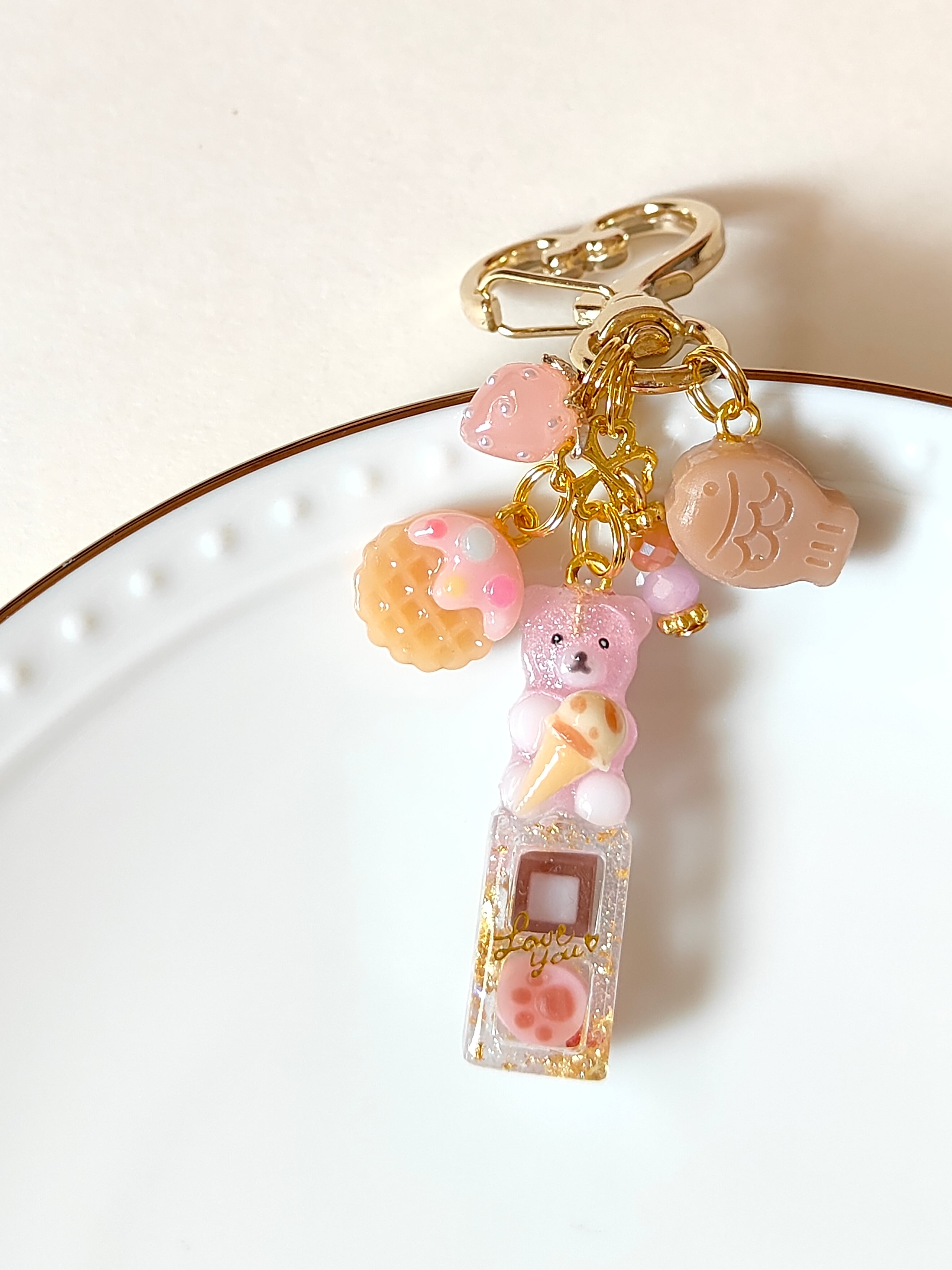 ゆめいろ水面にゃんこヘアゴム レジン | Ruu＊Ruu