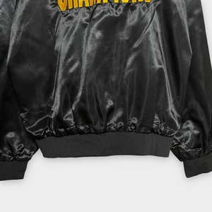 【VARSITY】UCA  CHAMPIONSHIP スタジャン チアリーディング 刺繍ロゴ ワンポイント バックロゴ LARGE US古着