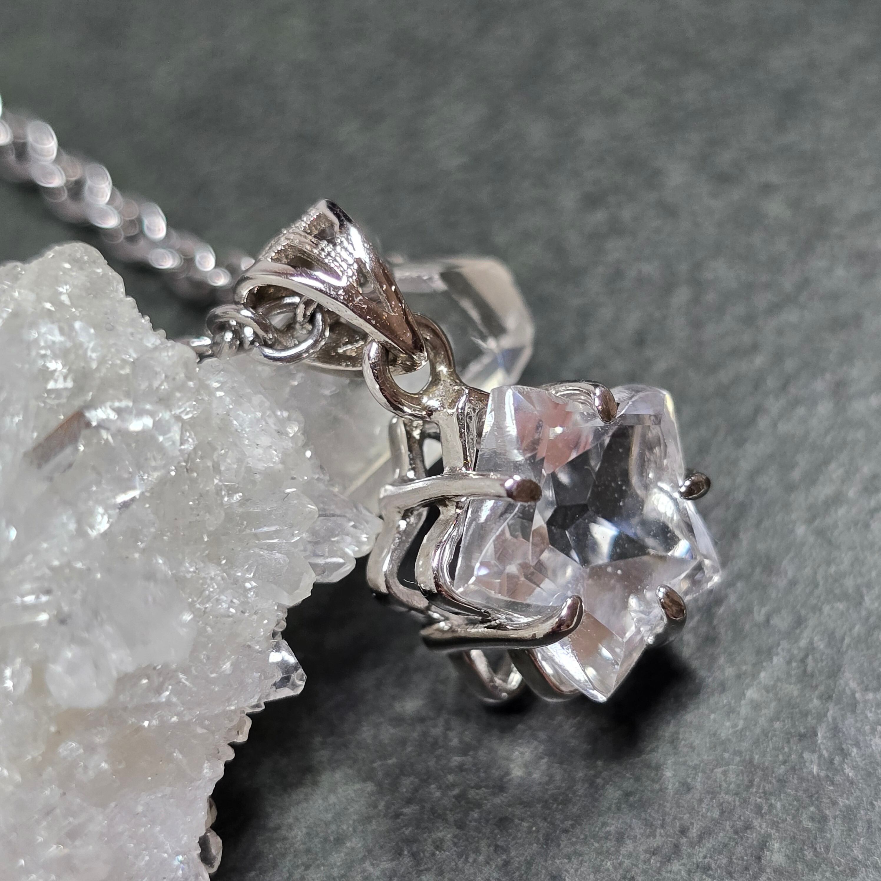 ロッククリスタル スター ペンダント ロッククリスタル ネックレス 星