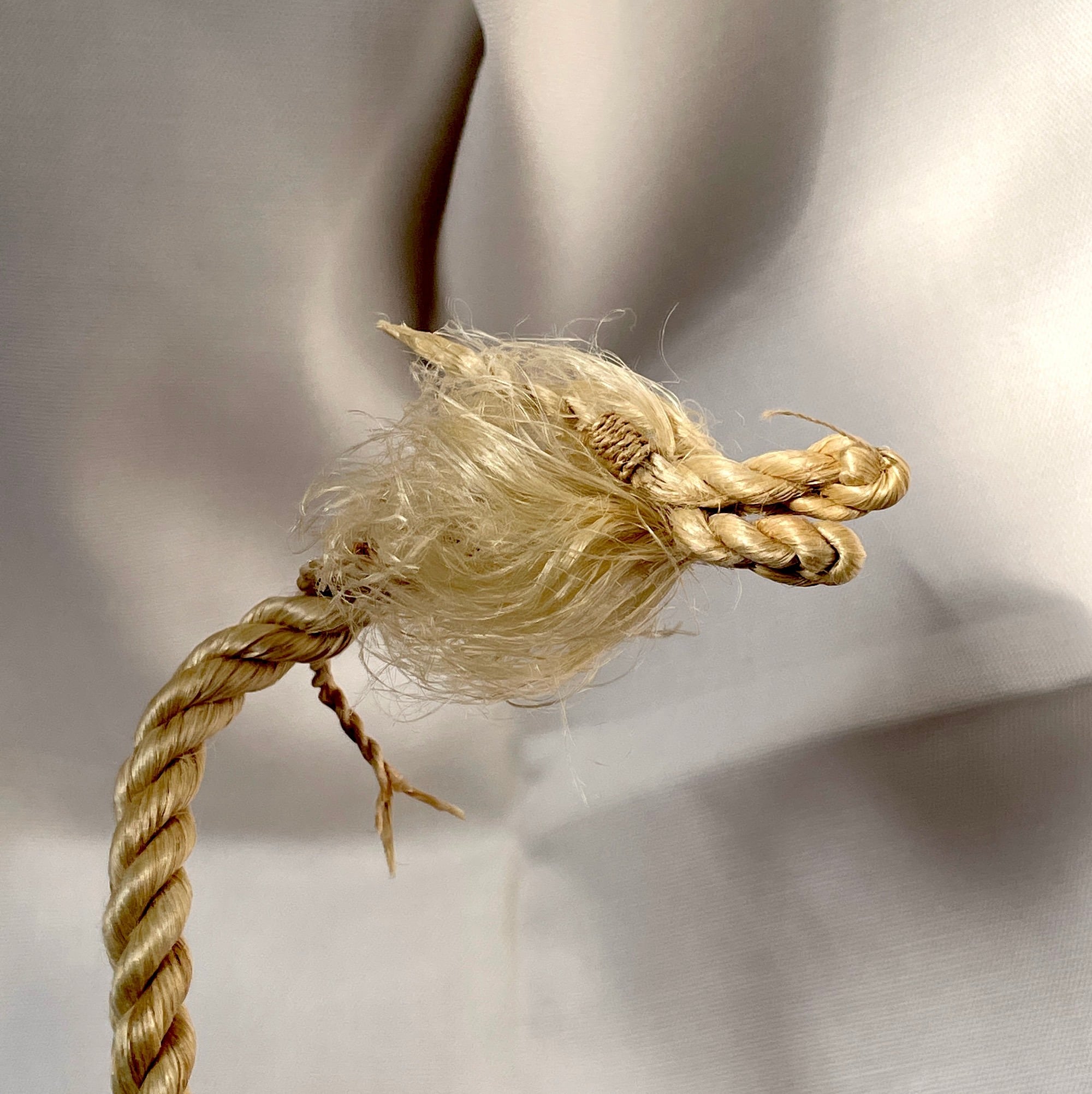 精麻とクリスタルのほうきピンク