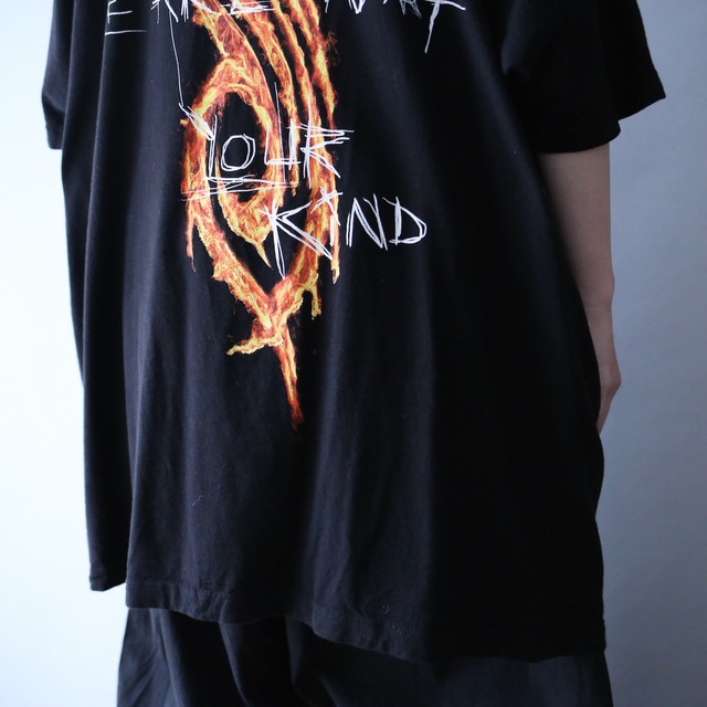 "SLIP KNOT" front and back printed XXL over silhouette tee