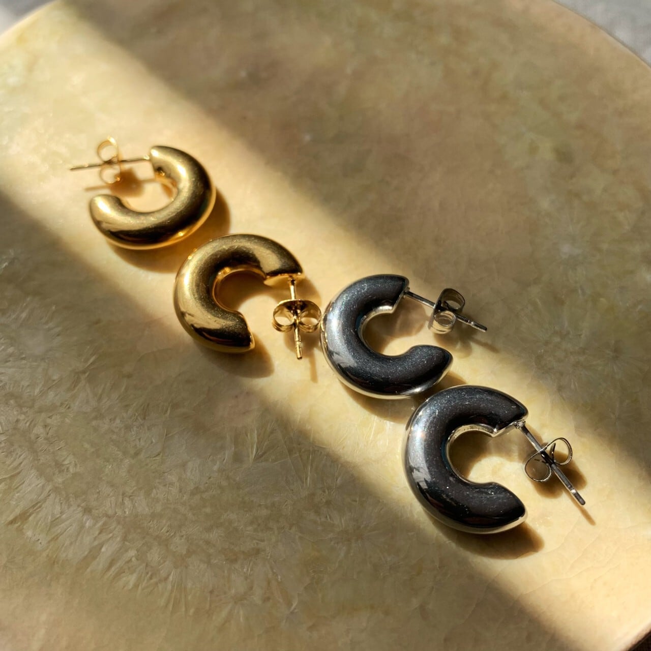 【SELECT】サージカルステンレス　フープピアスレディース　シルバー　ゴールド　アクセサリー