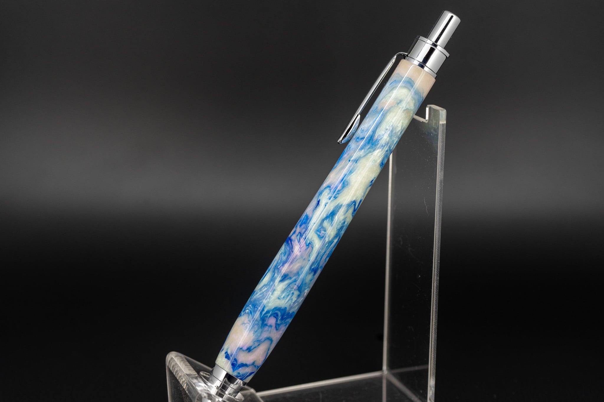 金杢犀 【創造性と透明美】 レジン 漆 沈金 金魚と水草 silver BP 金杢