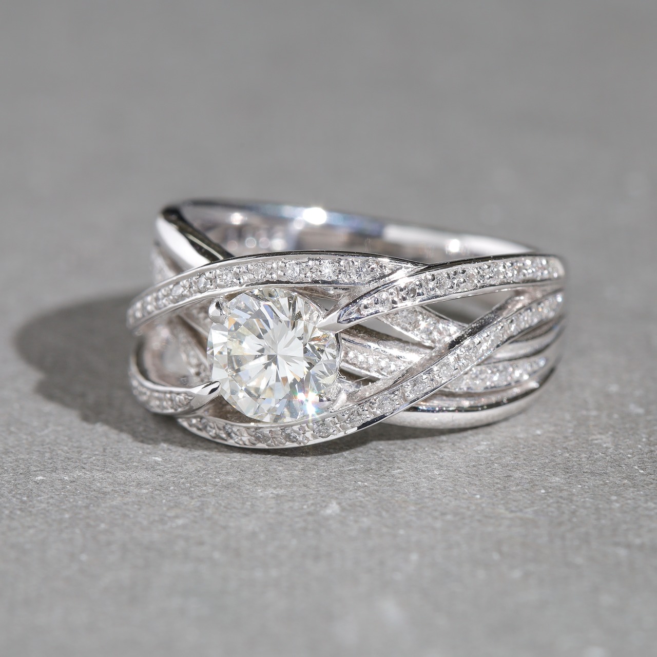 ダイヤモンド デザインリング SI1 pt900 / 1.052ct / 0.230ct