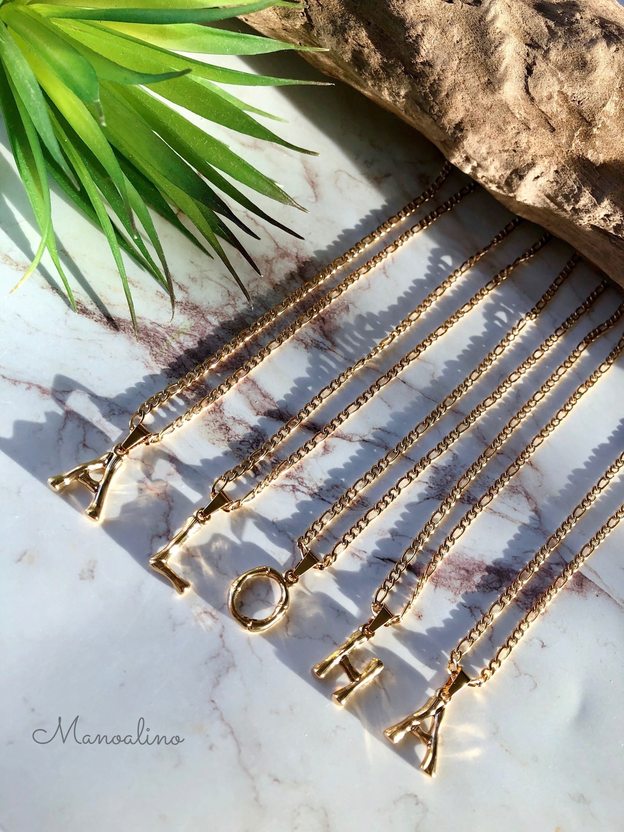 Initial necklace(イニシャルネックレスフィガロチェーン、太めチェーン)