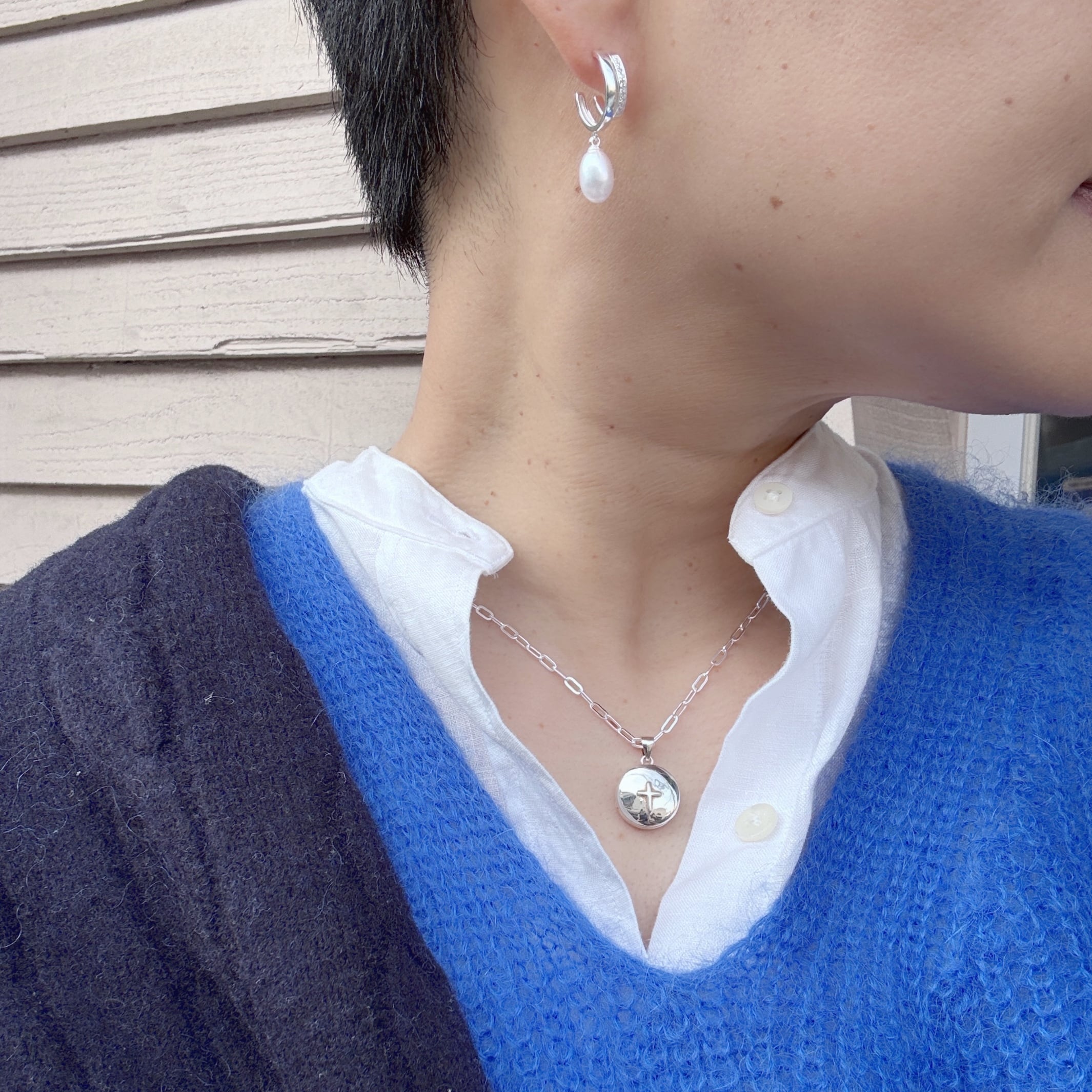 ラウンド クロス ロケット ペンダント ネックレス （チェーン