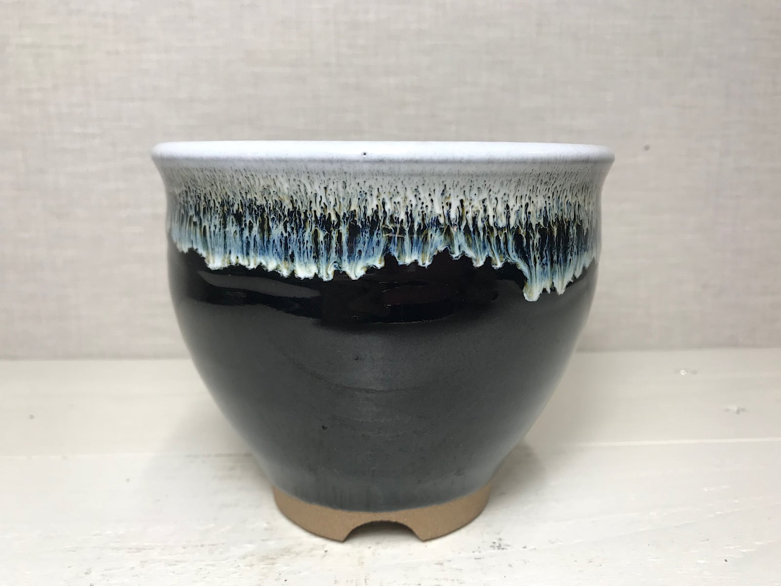 オリジナル陶器鉢　天日わら灰釉