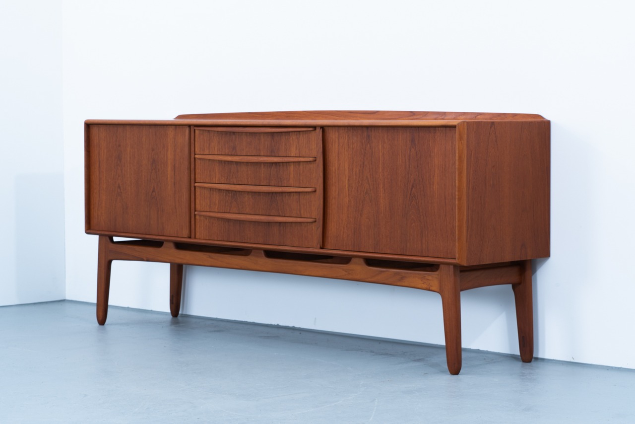 Svend Age Madsen | Sidebnoard