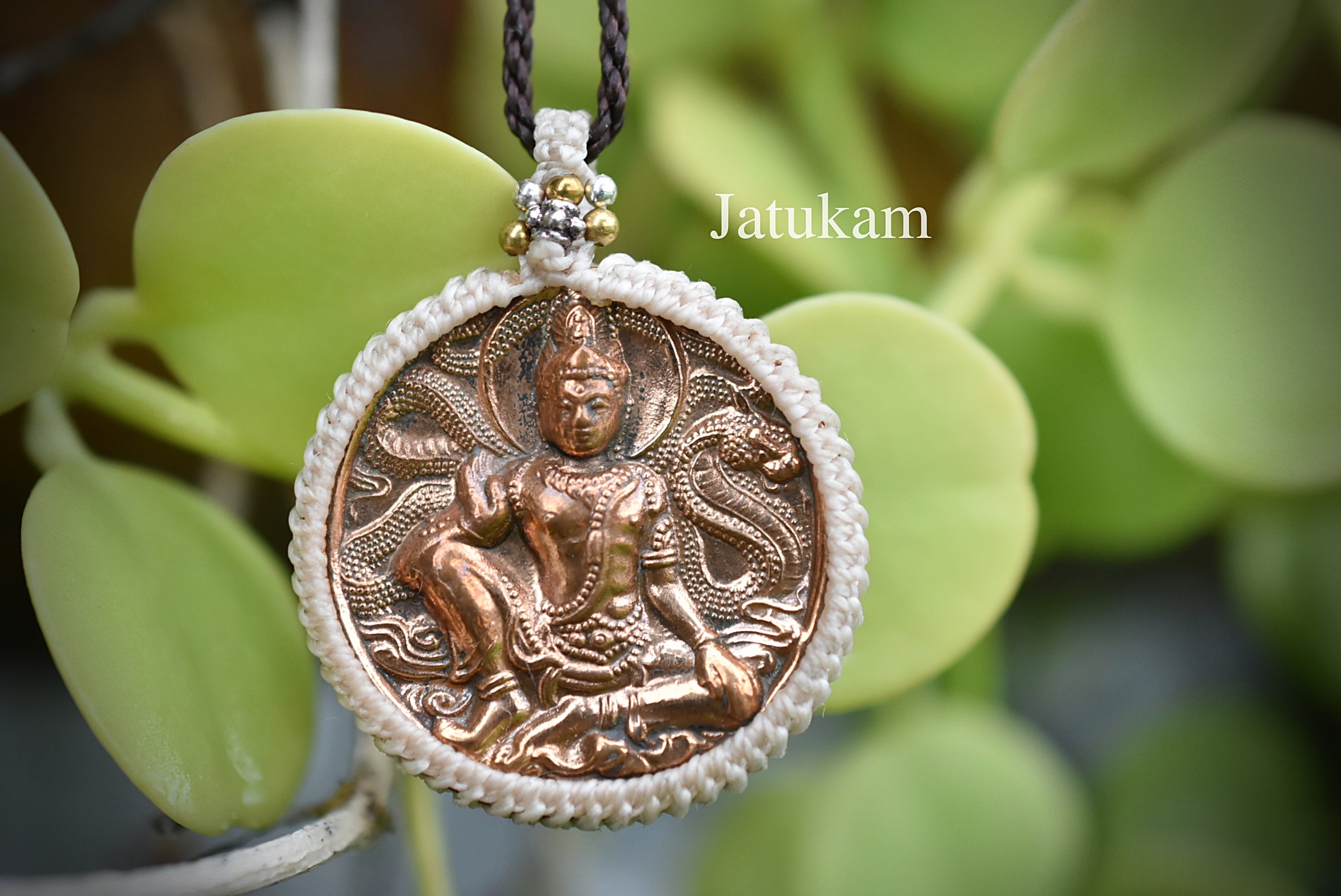 チャトカーム神様★真鍮カービング マクラメネックレス1093