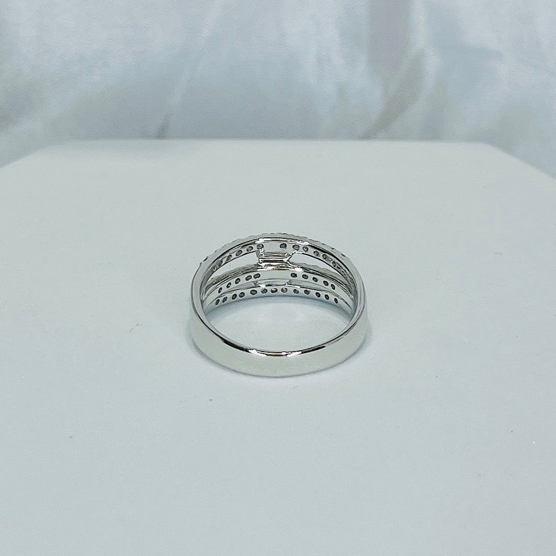 天然ガーネット0.48ct 天然ダイヤモンド PT900 リング 鑑別書付 