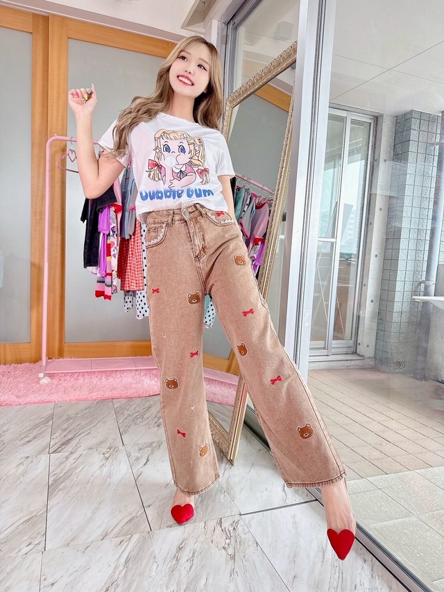 brownくまちゃんデニムパンツ/韓国/レディースファッション/可愛い/おしゃれ/ラフ/カジュアル/ロゴ/
