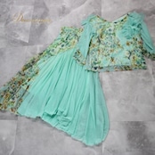 社交ダンス 衣装 スタンダード 上下セット ツーピース レッスンウェア パーティ衣装 レディース solo 花柄 ミントグリーン系 レース フリル 軽量 おしゃれ 着やすい フェミニン デザイン 伸縮性 ウエストゴム パーティー用 レディースファッション ダンスレッスン ダンスウェア 豪華感 ノースリーブ スリーブ付き 薄手 優雅な動き 女性用コスチューム