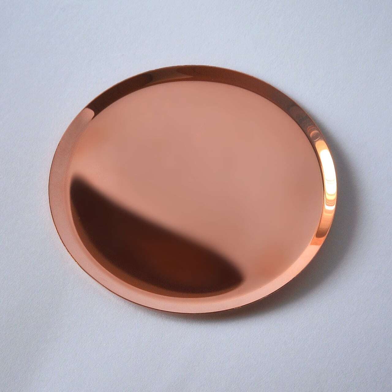 シンプルデザインの銅トレイ》銅のラウンドトレイ（φ120mm）つや無し