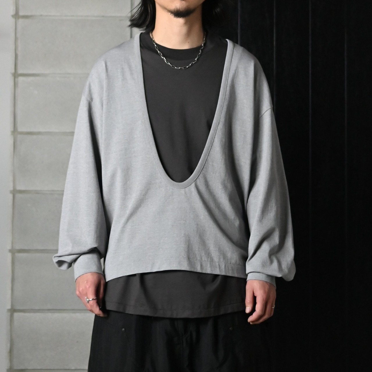 Nonnotte / Drape U Pullover with Cuff Sleeve