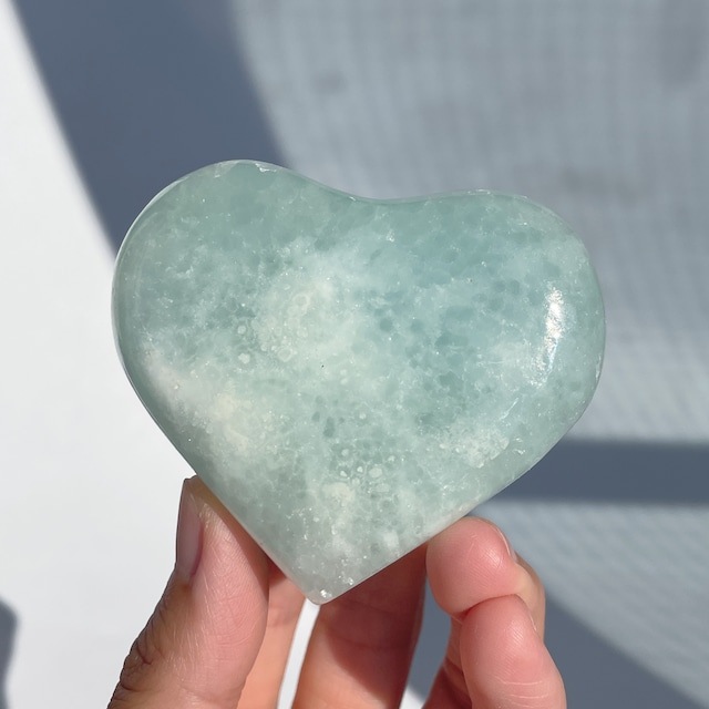 【高品質】カリビアンブルーカルサイト ハート63◇Caribbian Blue Calcite◇天然石・鉱物・パワーストーン