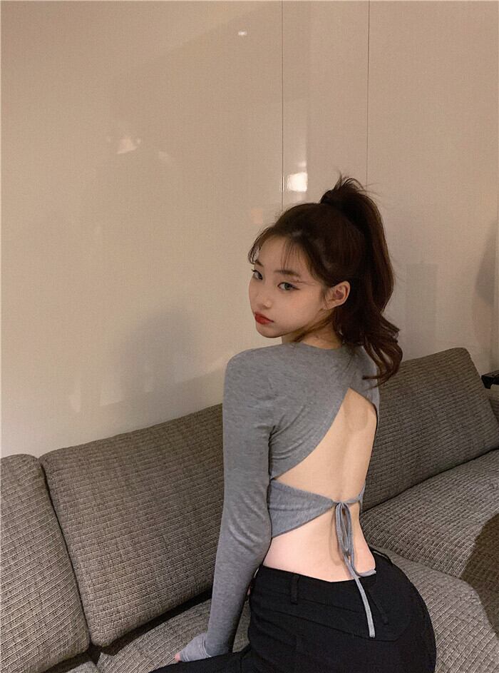 グレーのセクシーなホルターTシャツの女性の秋タイトフィット長袖ボトミングシャツ2020新しいショートインナートップ ブラックストロベリース30585251655