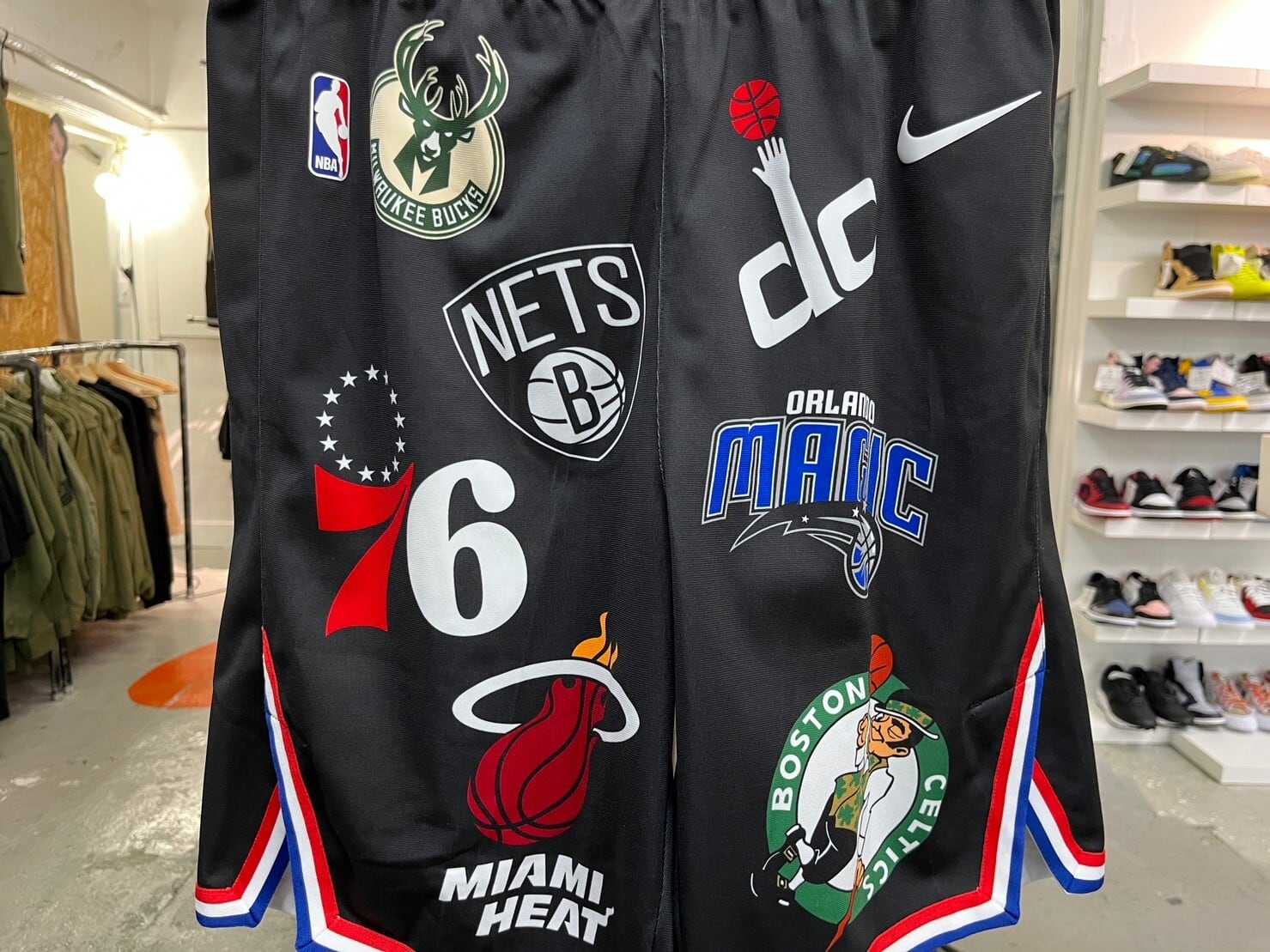 Supreme × NIKE NBA TEAM AUTHENTIC SHORT BLACK 34 AQ4230-010 68283 