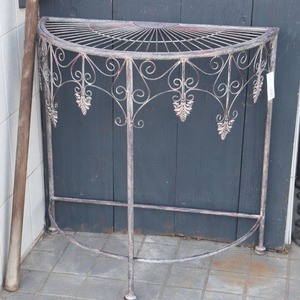 フラワースタンド　ハーフサークルL　狭いところにも置ける台