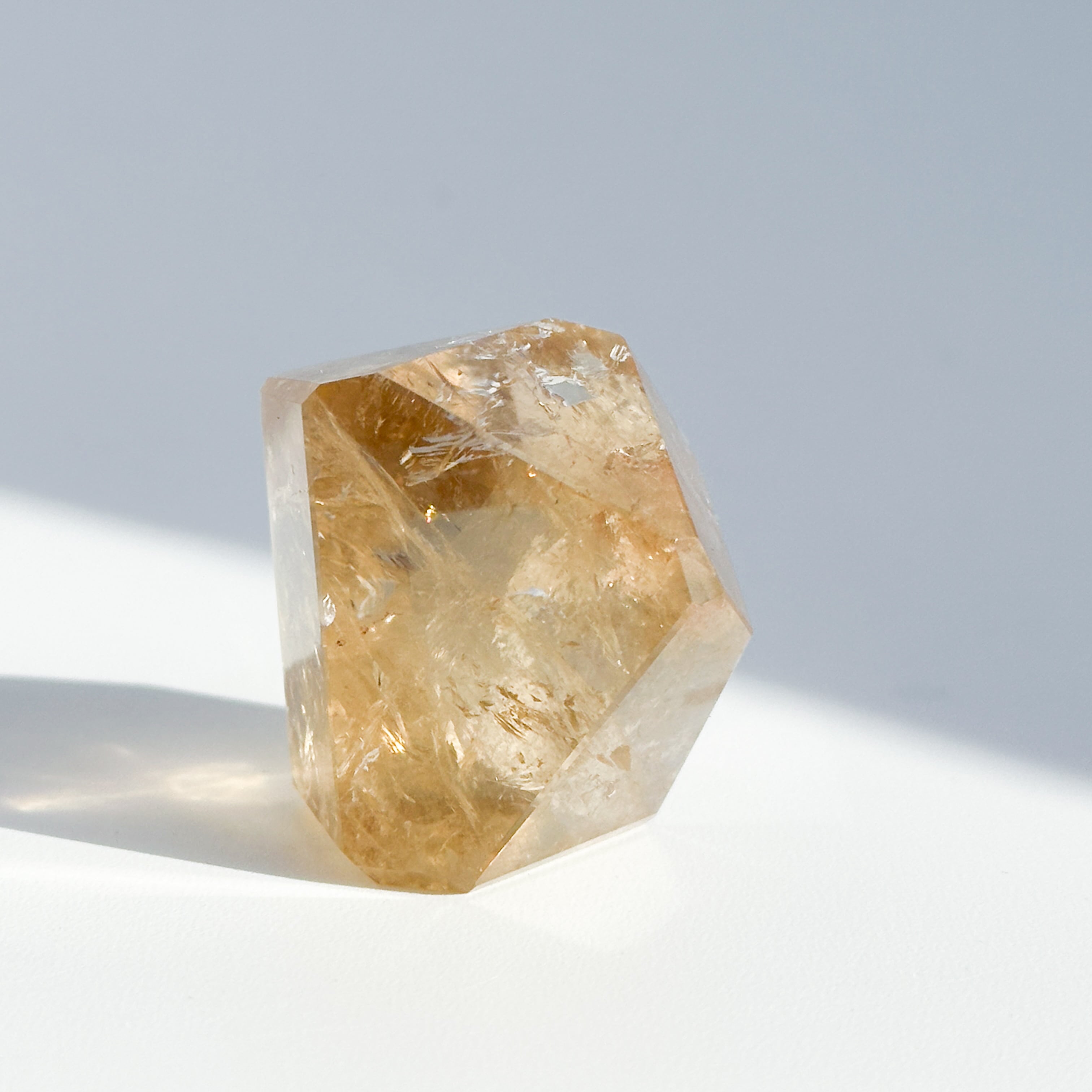 シトリン(黄水晶) フリーフォーム83◇ Citrine ◇ 天然石・鉱物 シトリン(黄水晶) フリーフォーム83◇ Citrine ◇ 天然石・鉱物