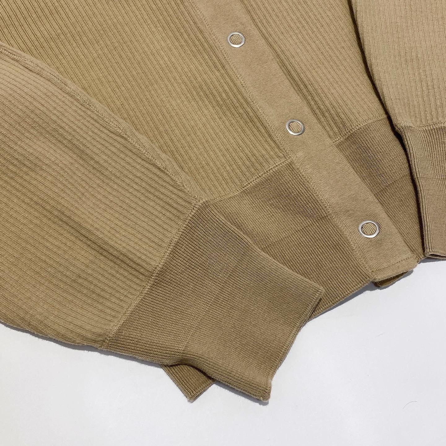 shinzone /CAPELIN CARDIGAN /ベージュ THE SHINZONE（ザ シンゾーン）の「CAPELIN CARDIGAN（カーディガン